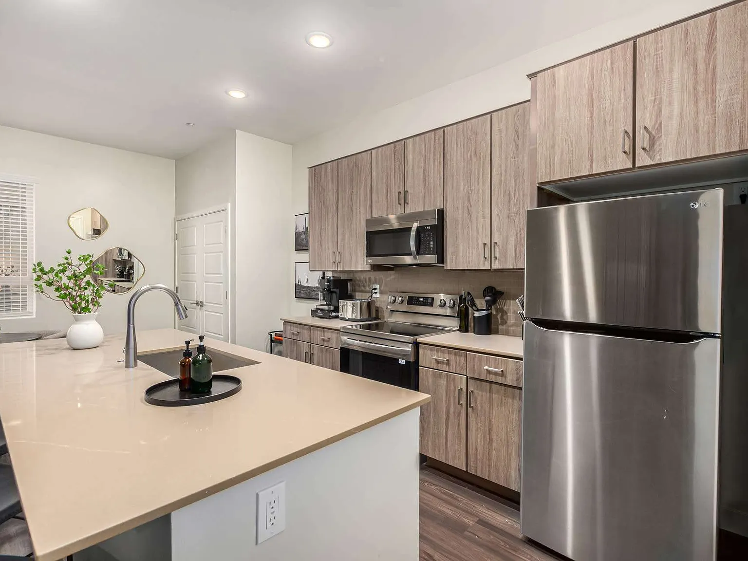 Pinnacle Vista Condominiums — Photo 3