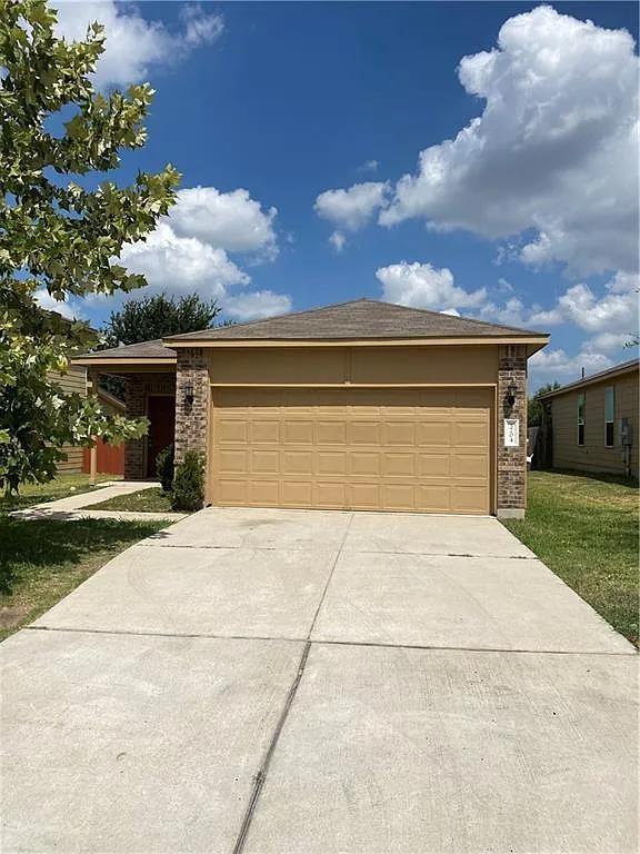 3 bed, 2.0 bath, 1516 sqft, $1,950 — Photo 1