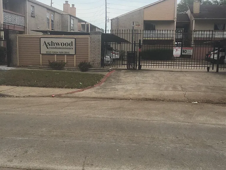 10203 Forum Park Dr #212 — Photo 6