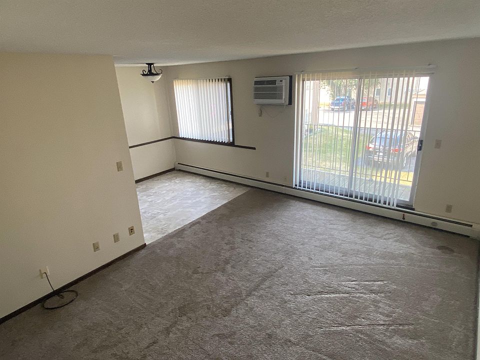 2nd image of 2510 Irvine Ave NW #11244891