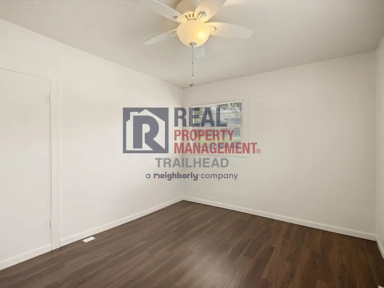 607 Bryan St — Photo 12