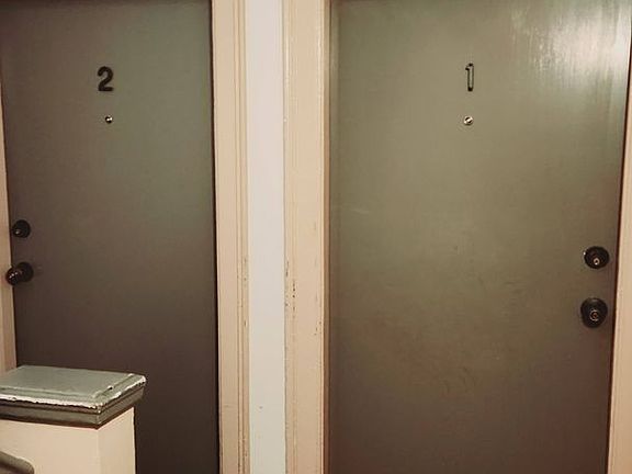 5th image of 1000 Oak St APT 2