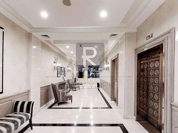 4th image of 150 W 51st St APT 804
