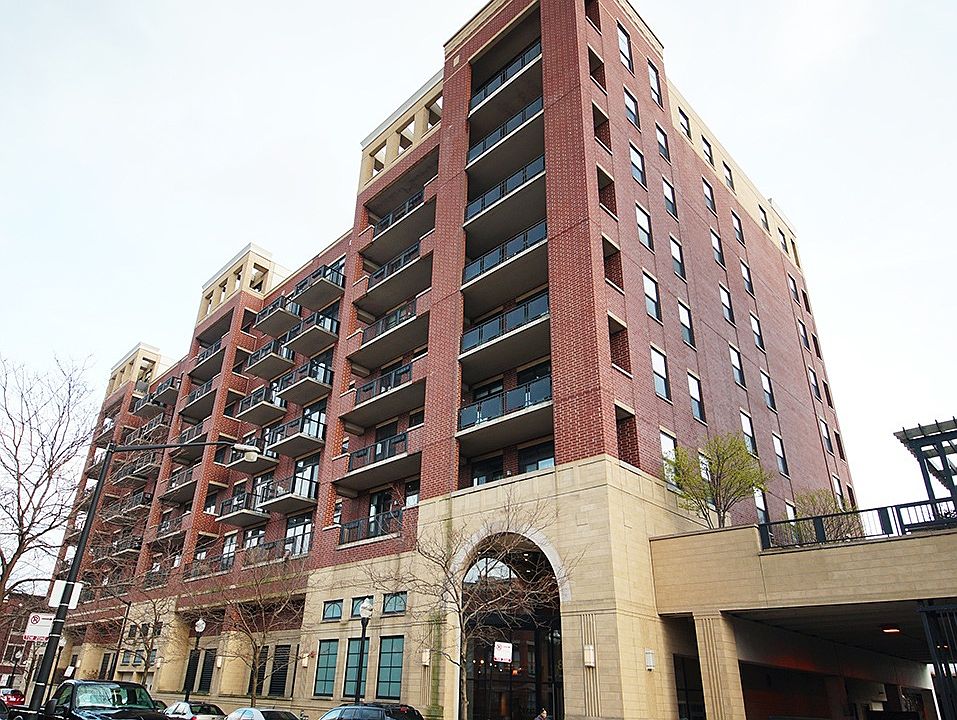 1st image of 811 W 15th Pl Unit 704