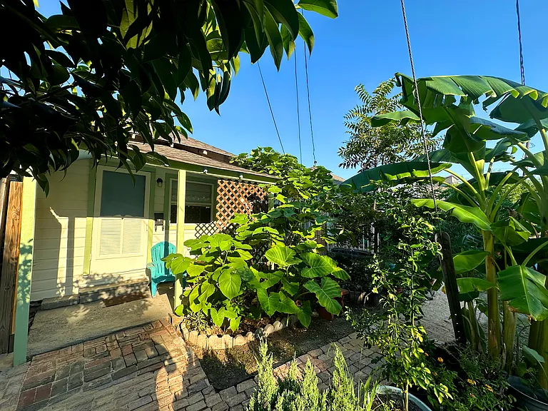 1707 Colorado St — Photo 2