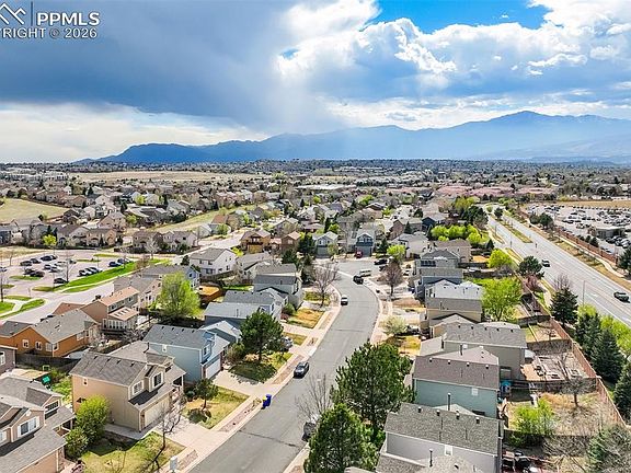 2nd image of 5083 Chaise Dr