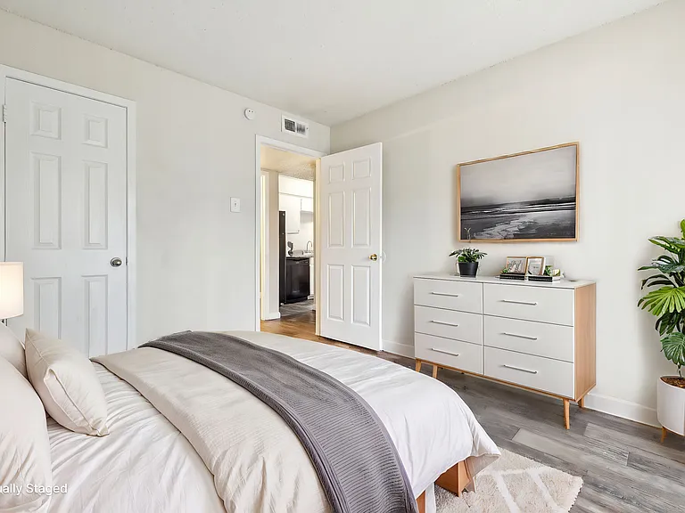 Windbury Apartments — Photo 7