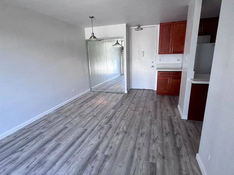 1415 Punahou St #701 — Photo 6