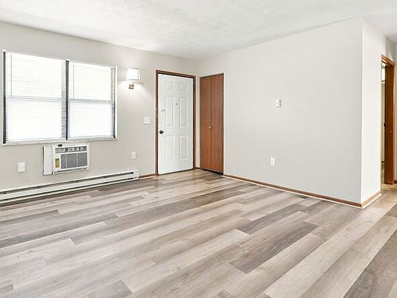 3rd image of 205 N Madison Rd APT B