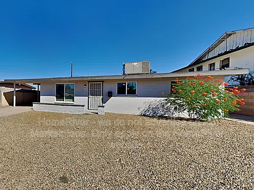 6019 N 32nd Dr Photo 1