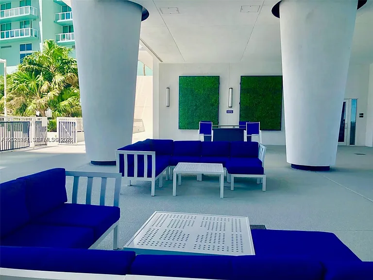 1800 N Bayshore Dr #2310 — Photo 48
