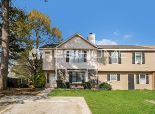 8226 Canyon Forge Dr, Riverdale, GA 30274