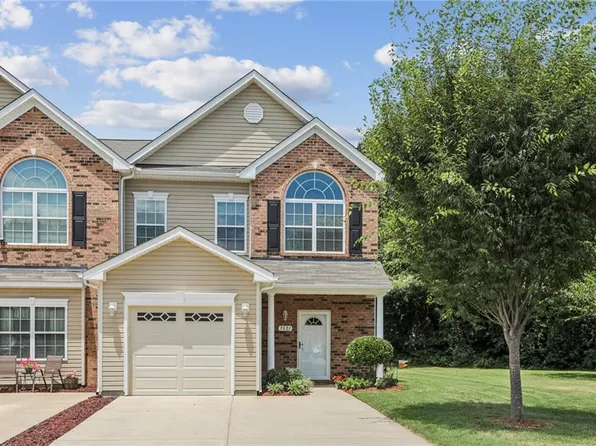 7521 Villa Ct, Gloucester Point, VA 23062