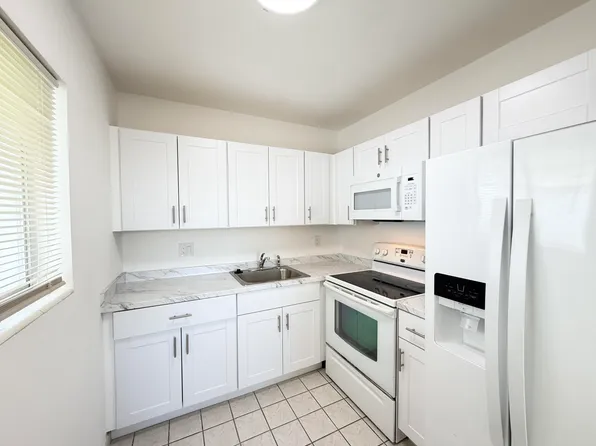 3402 Cynthia Ln APT 205, Lake Worth, FL 33461