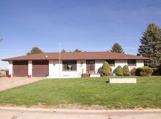 905 W Edith St, Sargent, NE 68874