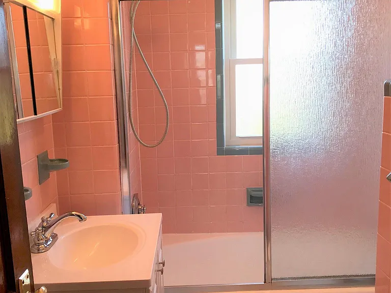 3 Edgar Ct #2 — Photo 10