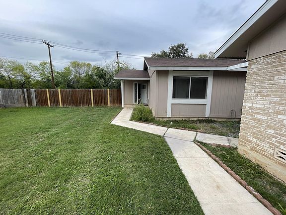 4th image of 6883 Maple Springs St