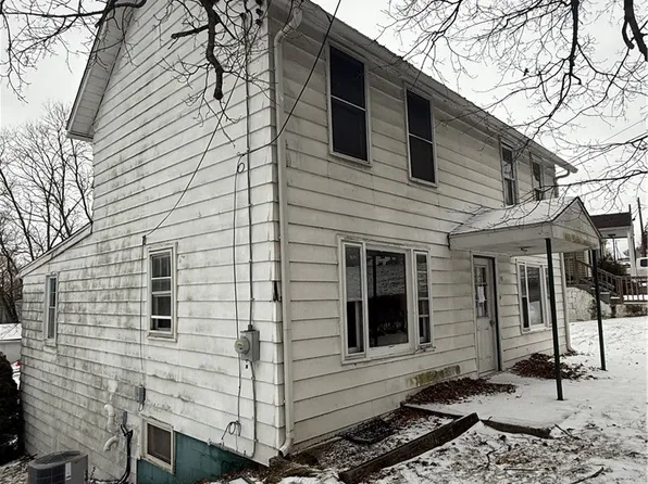 75 W Liberty Rd, W Alexander, PA 15376