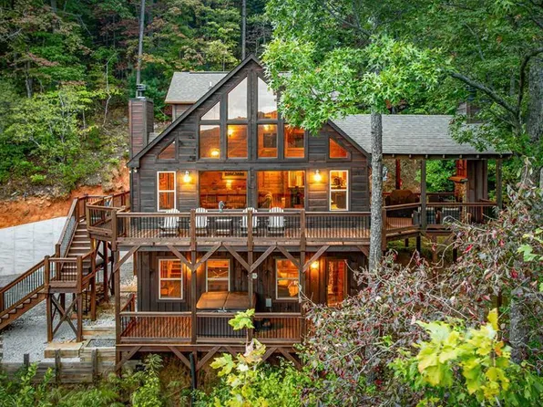 300 Cloudland Trce, Blue Ridge, GA 30513