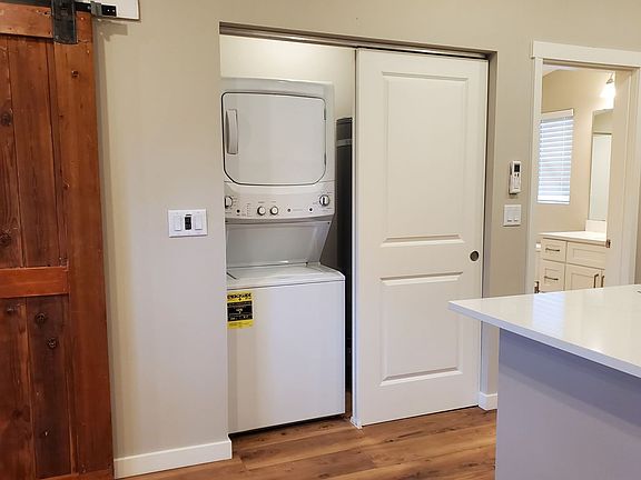 4th image of 2913 N 14th St #B