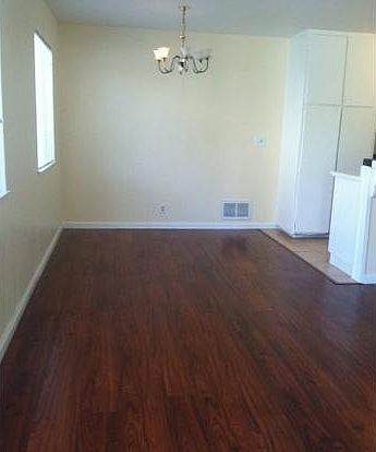 2nd image of 214 Coy Dr APT 2