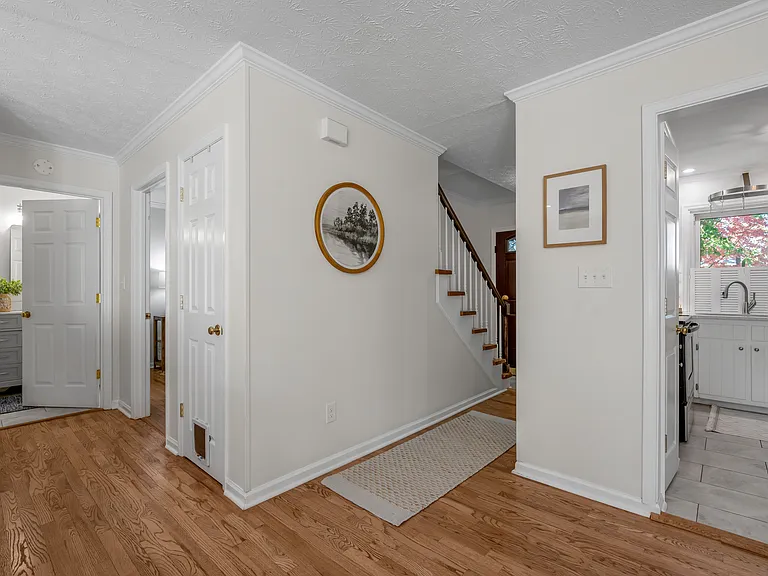 1132 Dunbarton Ln — Photo 32