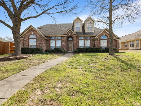 1720 Plum Creek Dr, Desoto, TX 75115