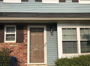 454 Saint Giles Ct, Somerset, NJ