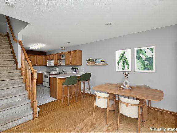 4th image of 6855 Woodland Ave Unit 912