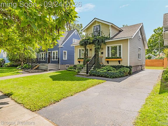 3rd image of 2233 Edgewood Blvd
