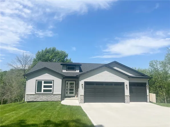 311 College Ave, Colfax, IA 50054