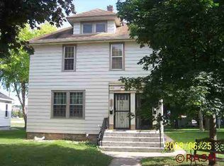 233 Wheeler Ave, North Mankato, MN 56003