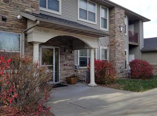 1738 Algonquin Rd, Iowa City, IA 52245