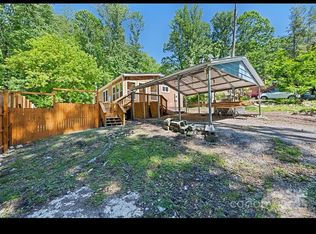 174 Lister Ln, Maggie Valley, NC 28751