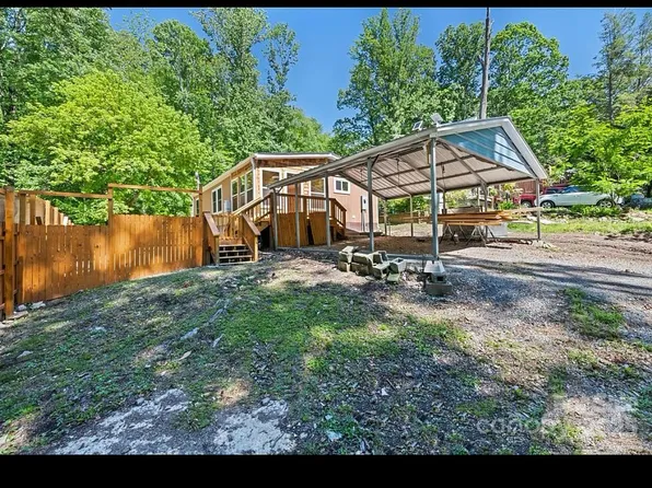 174 Lister Ln, Maggie Valley, NC 28751