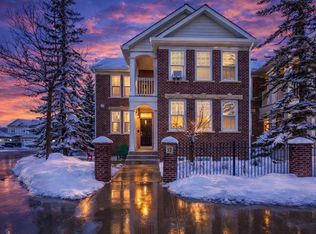 10 E Saint Julien Dr SW #12, Calgary, AB T2T6E2