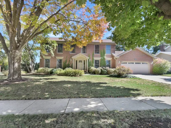 3405 Portshire Ct, Hoffman Estates, IL 60067