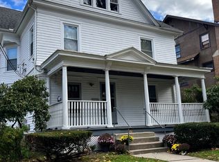 308 Edgewood St #1, Hartford, CT 06112