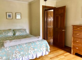 33 Exeter Blvd, Narragansett, RI 02882