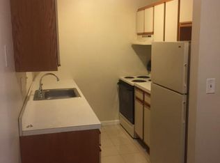 16 Marie Dr APT 12, Seymour, CT 06483