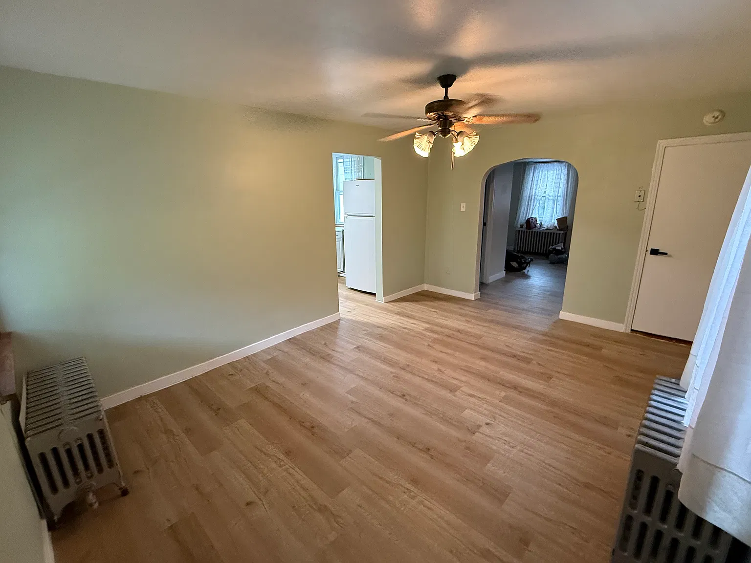 2 bed, 1050 sqft, $1,000 — Photo 4