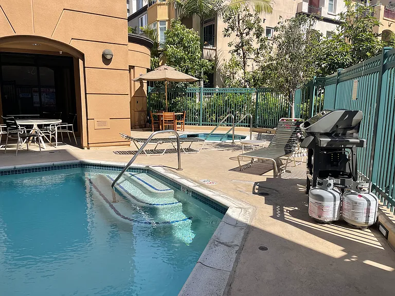 2400 5th Ave #430 — Photo 18