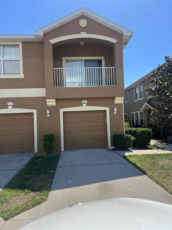 2 bed, 2.0 bath, 1018 sqft, $1,800 — Photo 1