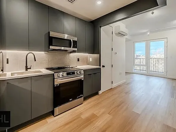 931 Carroll Street image 1 of 33