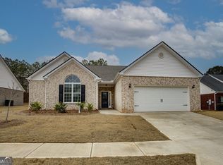 853 Crossroads Ct, Social Circle, GA 30025