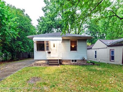 105 Cox Blvd, Lansing, MI, 48910