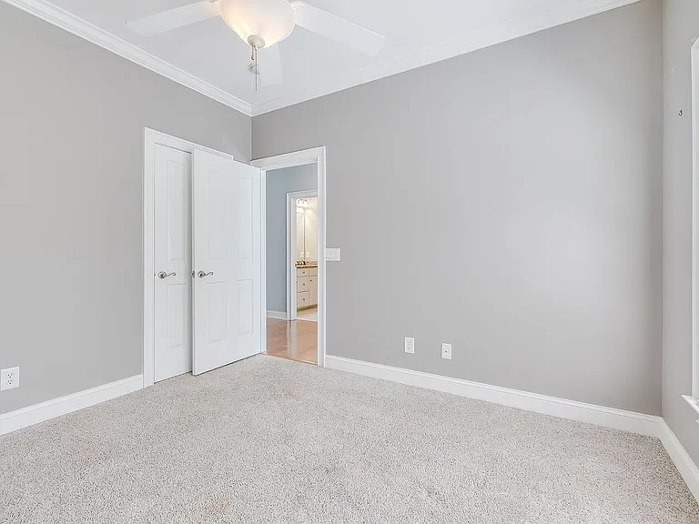 23 Lake Heron Ct W — Photo 35