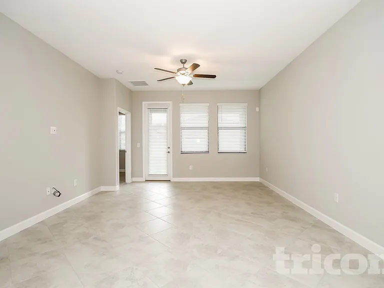 9735 Ivory Dr — Photo 2