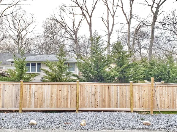 (undisclosed Address), Flanders, NY 11901