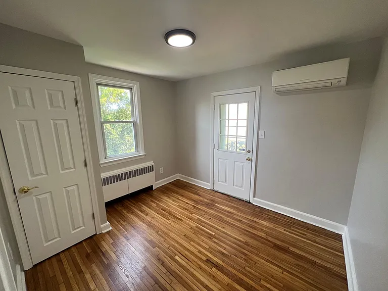 2413 N Broom St #2 — Photo 6